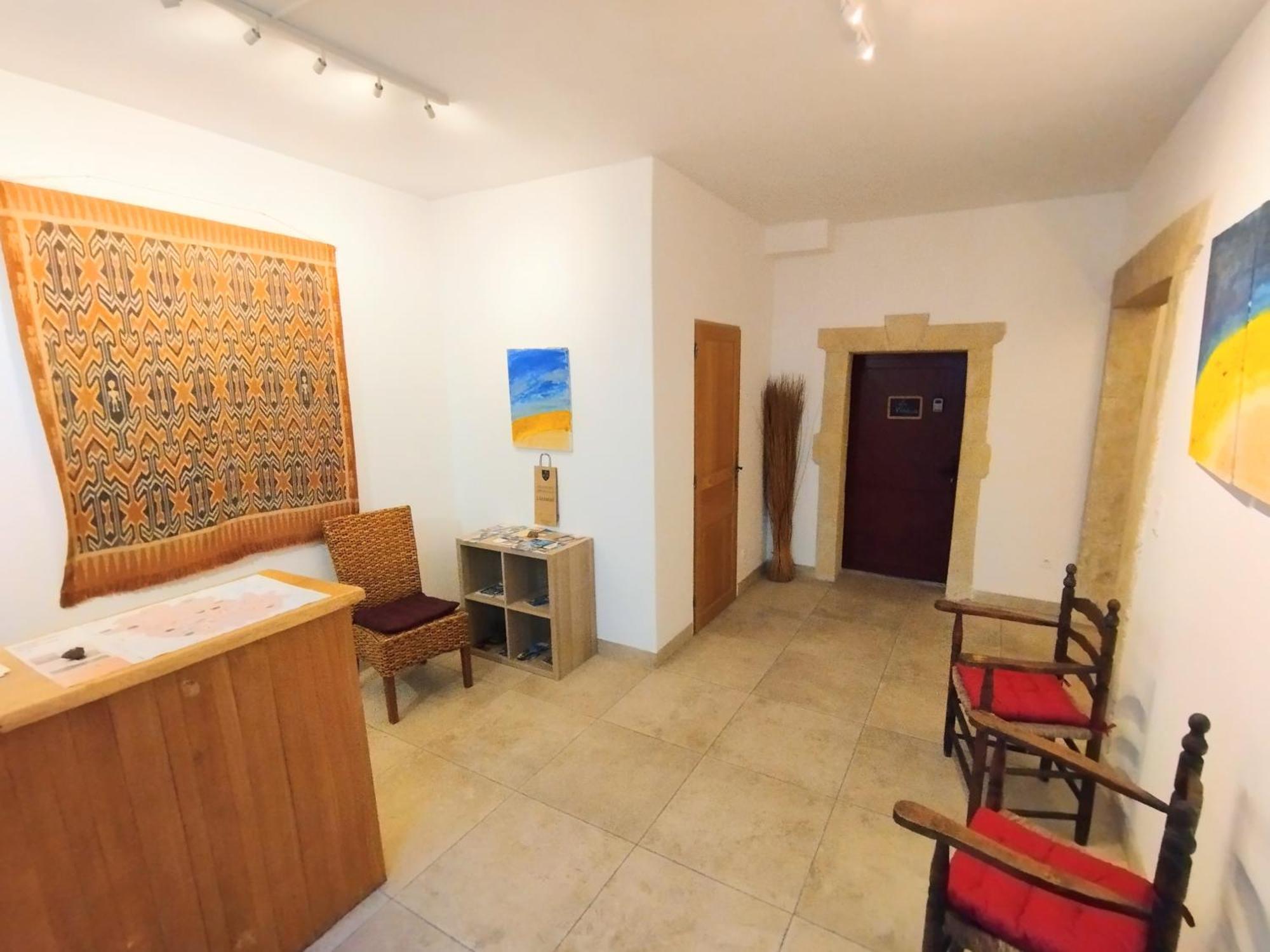 Les Studios De St Guilhem Saint-Guilhem-le-Desert Bagian luar foto