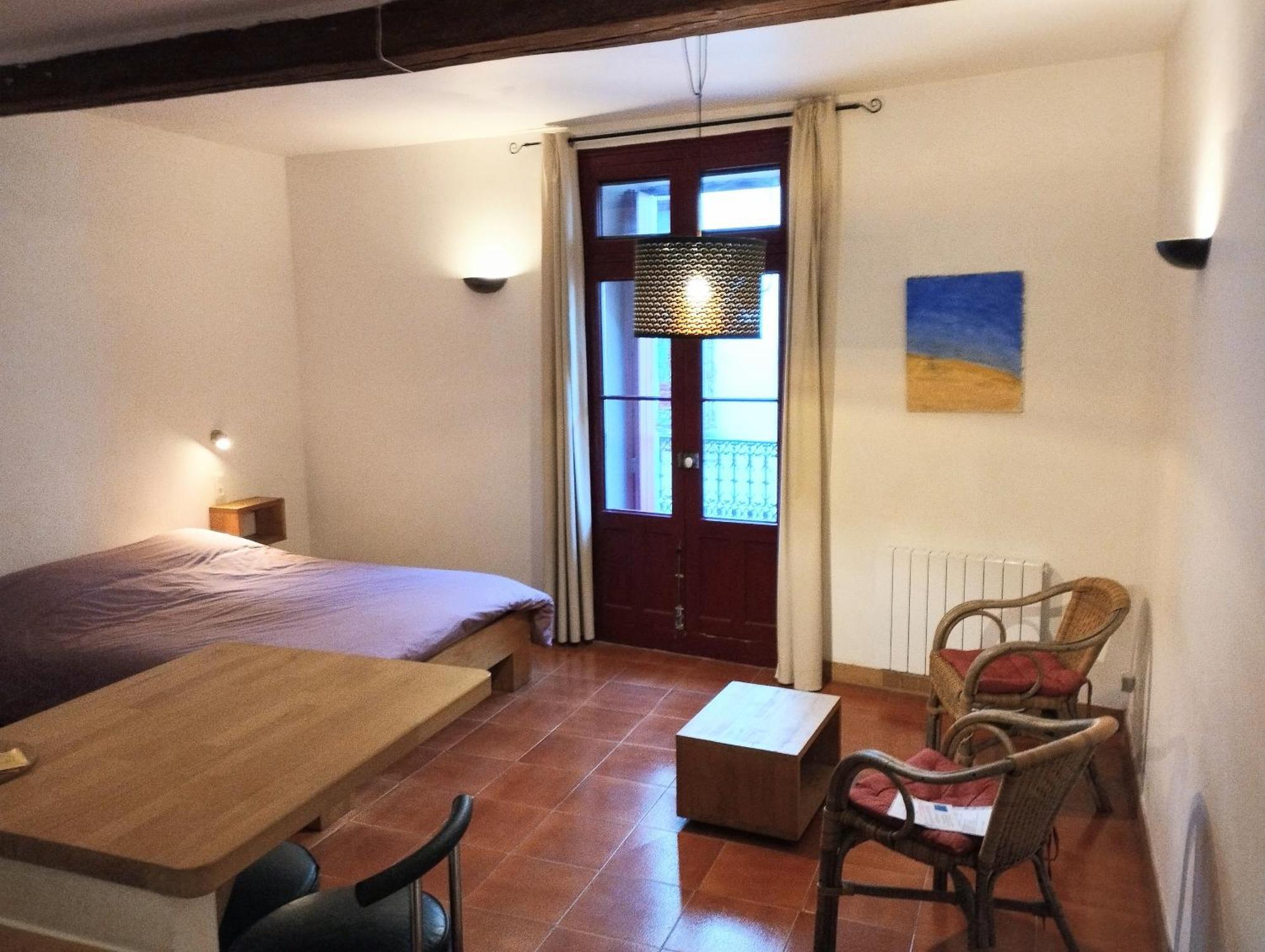 Les Studios De St Guilhem Saint-Guilhem-le-Desert Bagian luar foto